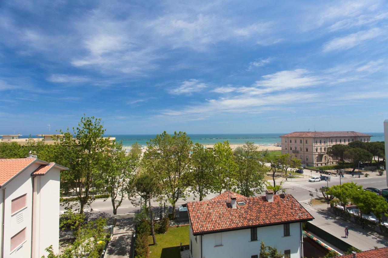Hotel Dolcevita Cesenatico Esterno foto