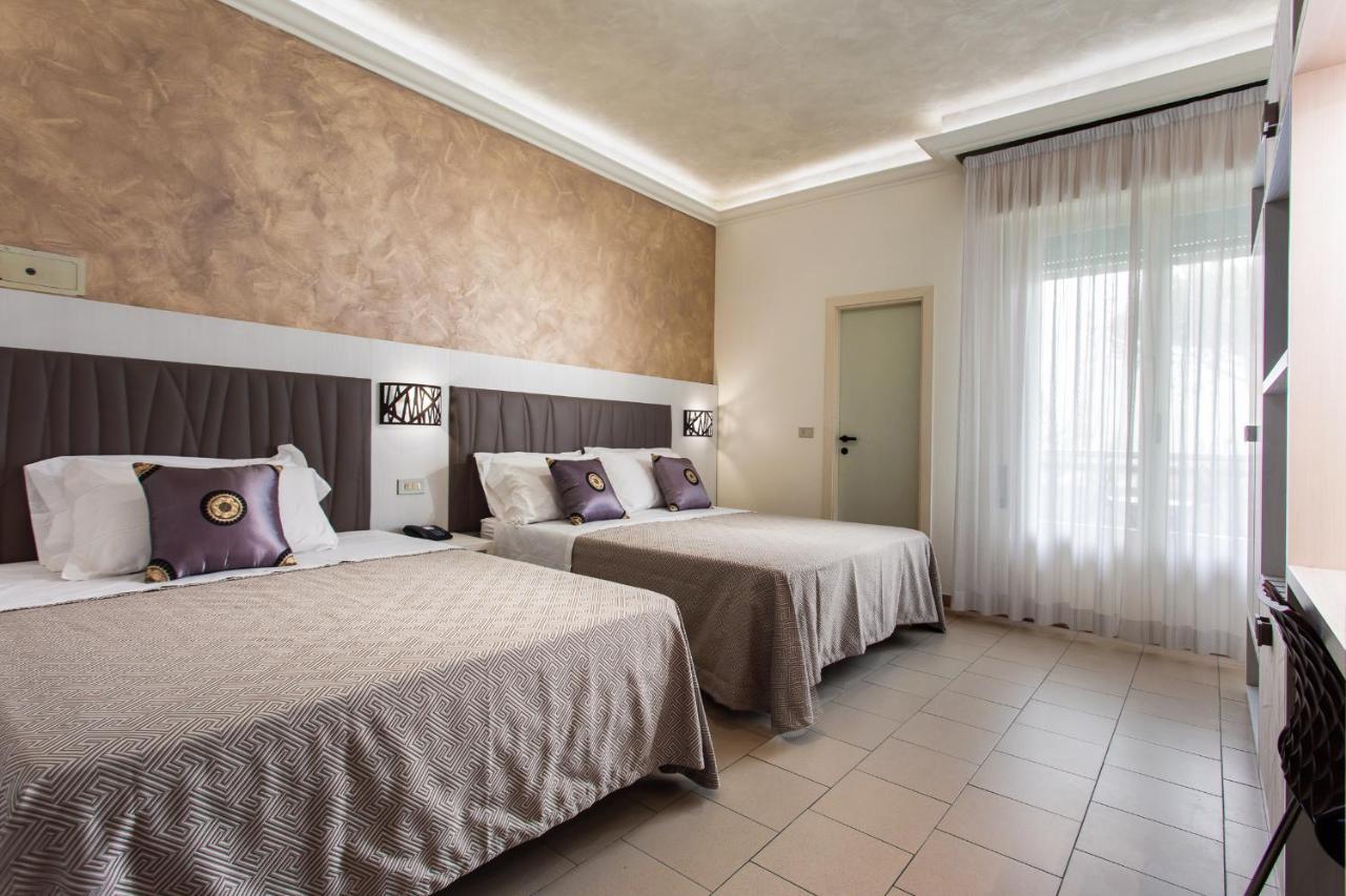 Hotel Dolcevita Cesenatico Esterno foto