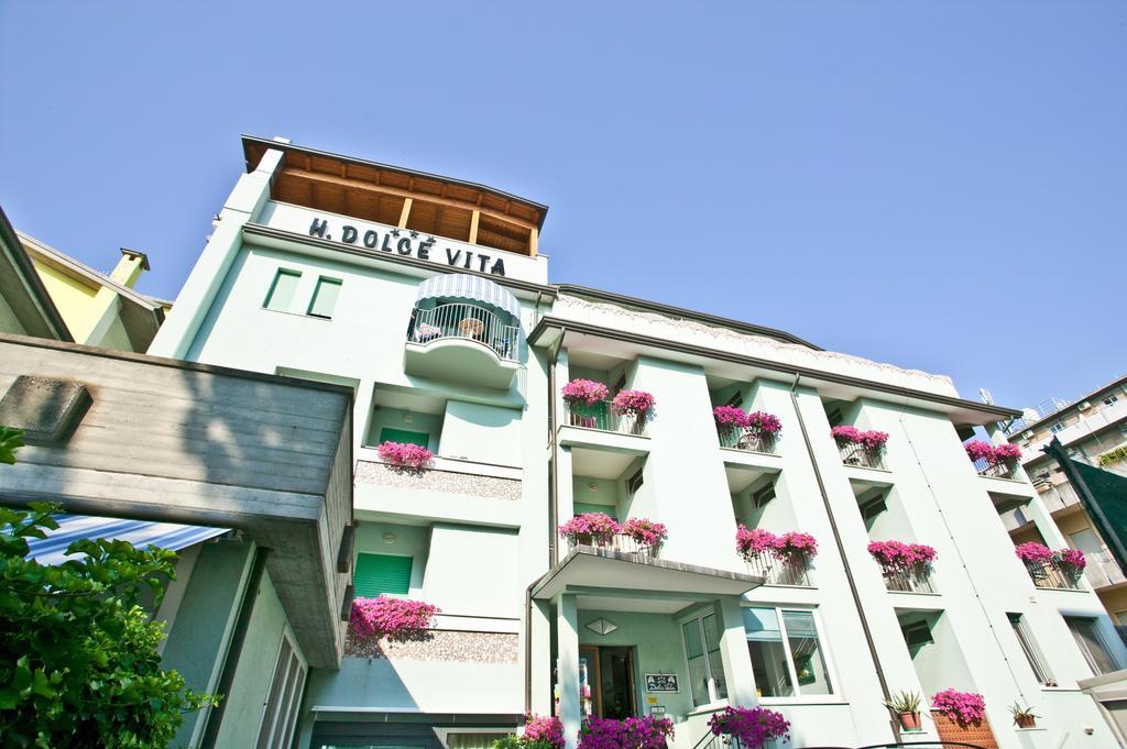 Hotel Dolcevita Cesenatico Esterno foto