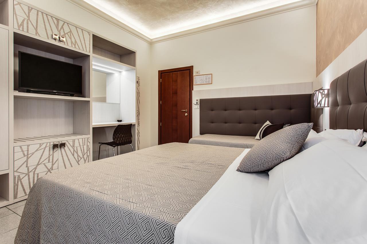Hotel Dolcevita Cesenatico Esterno foto